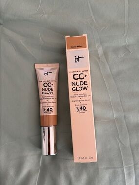 CC glow foundation neutral, medium, never used brand new